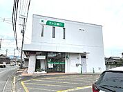 銀行「三十三銀行東員支店まで429m」