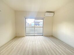 メゾンモンマルトル江場 106 1階1Kのリビング/ダイニング