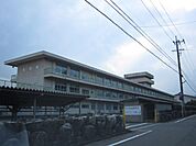 中学校「いなべ市立大安中学校まで1326m」