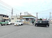 コンビニ「ファミリーマート東員町六把野店まで500m」