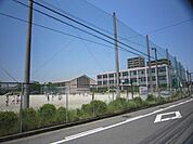 小学校「桑名市立修徳小学校まで825m」