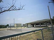 中学校「桑名市立成徳中学校まで1522m」