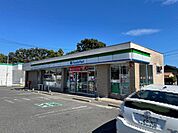 コンビニ「ファミリーマートいなべ大安町店まで1443m」