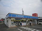 コンビニ「ローソンまで310m」