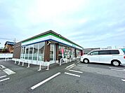コンビニ「ファミリーマート桑名江場店まで1345m」
