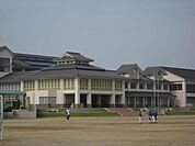 中学校「桑名市立長島中学校まで674m」