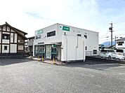 銀行「三十三銀行員弁支店まで418m」