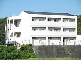 パークシャトー玉城  ｜ 三重県度会郡玉城町世古（賃貸マンション1K・2階・24.75㎡） その1