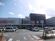スーパー「マックスバリュララパーク店まで1147m」