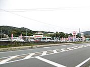 ホームセンター「コメリまで800m」