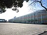 周辺：小学校「伊勢市立小俣小学校まで915m」