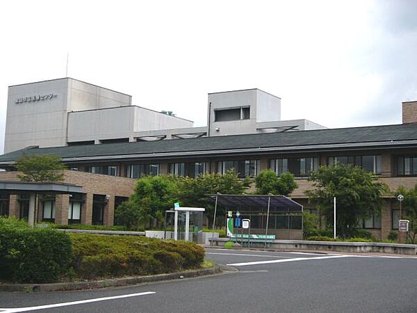 画像24:病院「亀山市立医療センターまで780m」