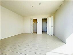 ラヴニール 2階1Kのリビング/ダイニング