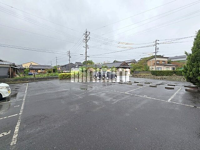 7 / 11