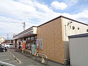コンビニ「セブンイレブンまで1m」