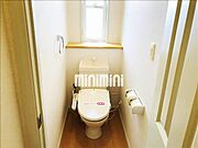 明るいトイレです