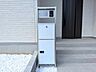 外観：不在時に便利な宅配ボックス付き