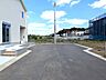 周辺：前面道路は幅員約6ｍ・間口約16.3ｍに接道しており駐車も楽々