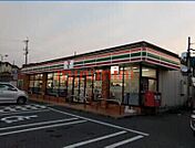 セブンイレブン茨木郡店 576m