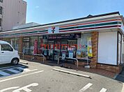 セブンイレブン吹田元町店 451m