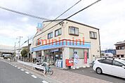 ローソン茨木南耳原店 225m