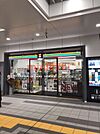 セブンイレブンハートインJR茨木駅改札口店 321m