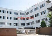 高槻市立川西中学校 772m