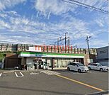 ファミリーマート島本江川店 466m