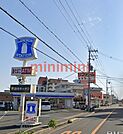 ローソン高槻如是町店 104m
