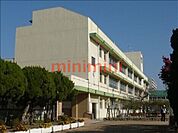 茨木市立天王小学校 984m