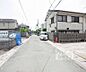 周辺：全面道路です。