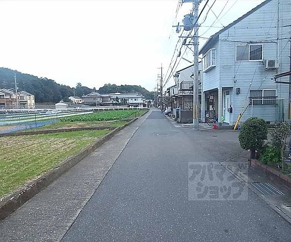 画像27:前面道路です。