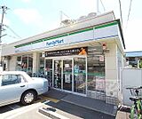 ファミリーマート立命館大学前店まで896m