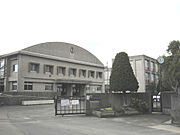 野口南小学校　徒歩４分