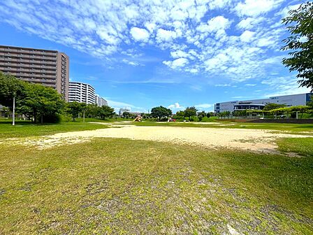 高見新家公園:徒歩1分