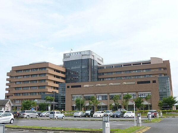 画像9:病院「独立行政法人国立病院機構三重中央医療センターまで871m」