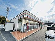 コンビニ「セブンイレブン津市藤方店まで388m」