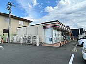 コンビニ「セブンイレブン津市幸町店まで379m」