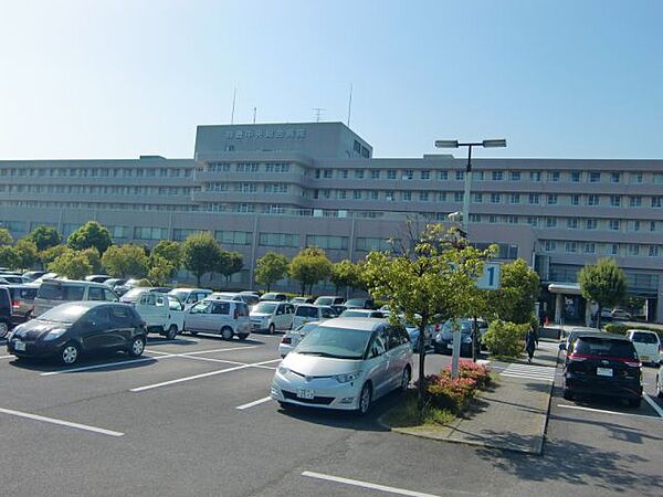 画像18:病院「鈴鹿中央総合病院まで1100m」
