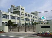 小学校「市立長太小学校まで180m」