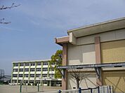 小学校「市立玉垣小学校まで670m」