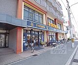 TSUTAYA 藤の森店まで650m