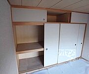 大きな押入れで布団や座布団などしっかり収納可能。