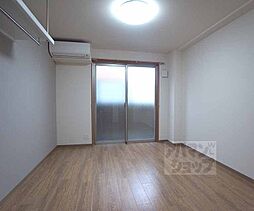 JR山陰本線 丹波口駅 徒歩5分の賃貸マンション 1階1Kのリビング/ダイニング