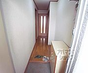 廊下があると家っぽさが出ます。