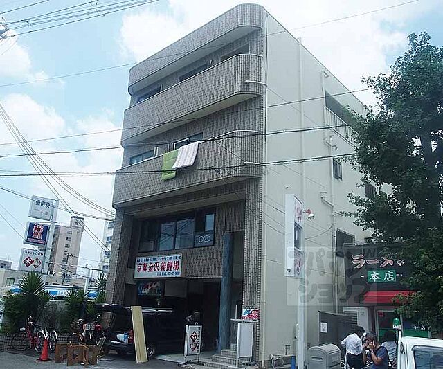 3 / 7
