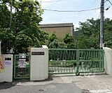 京都市立安朱小学校まで1200m