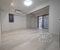 ＧＲＯＯＶＥ西院清水町 101 1階1LDKのリビング/ダイニング