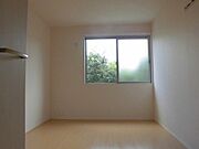 ■北側洋室6帖です■