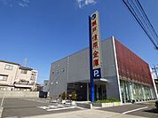 銀行「瀬戸信用金庫まで160m」